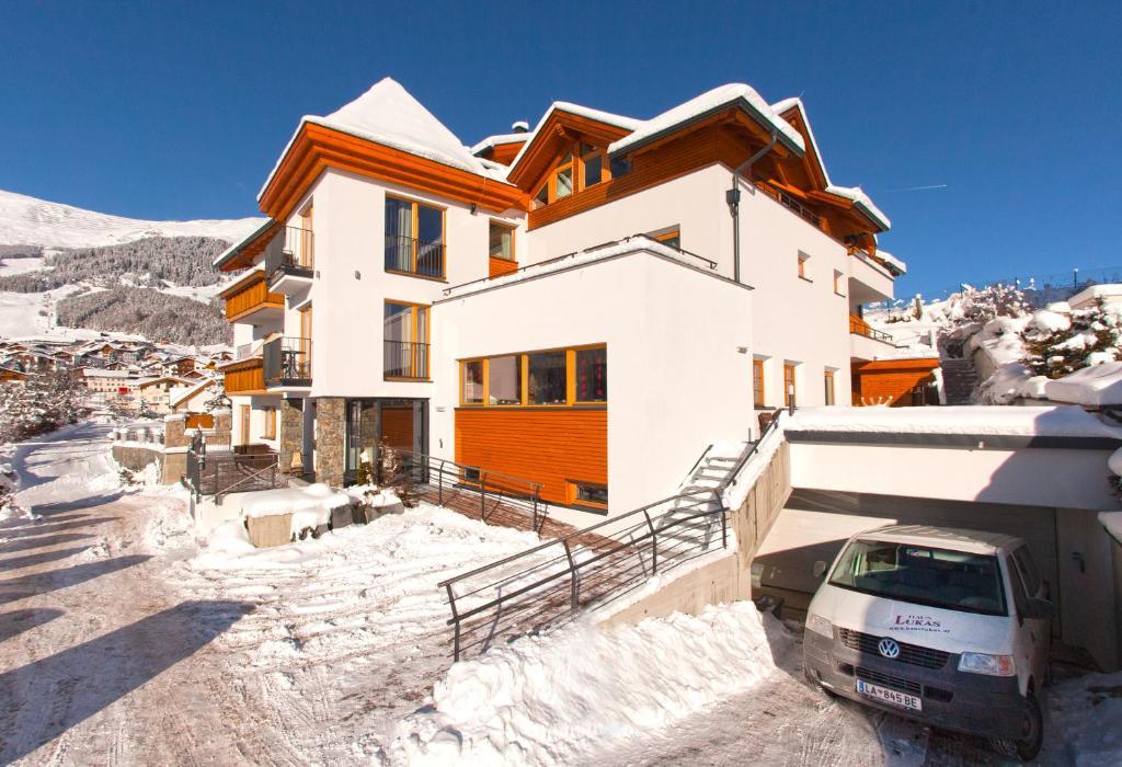 Hotel Lukas Фісс Екстер'єр фото