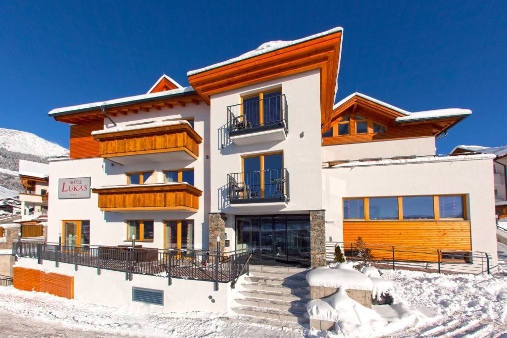 Hotel Lukas Фісс Екстер'єр фото