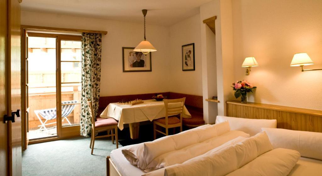 Hotel Lukas Фісс Екстер'єр фото