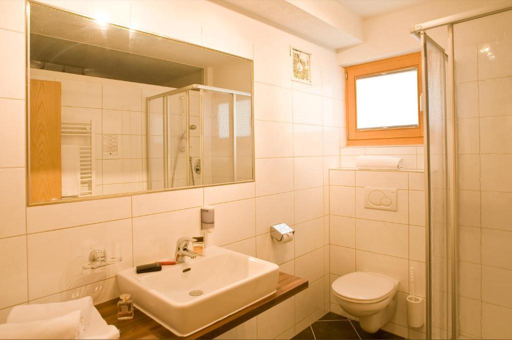 Hotel Lukas Фісс Екстер'єр фото